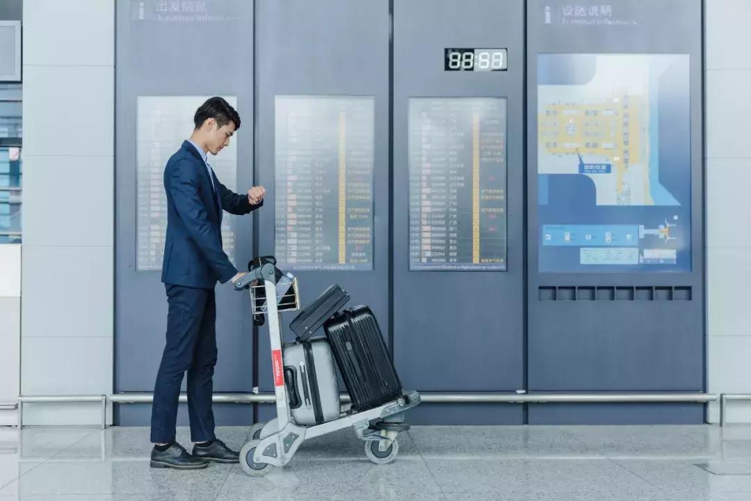 一样是出差包租车，为什么别人比你省更多，还能租到奔驰车？