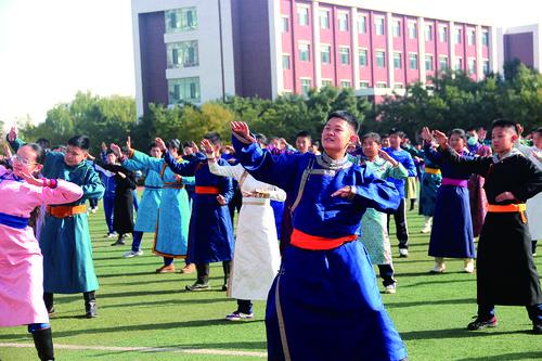 包头蒙中蒙古舞课间操,内蒙古锡林郭勒盟蒙中课间操