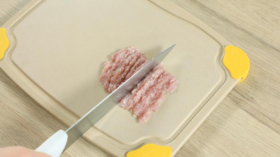 宝宝要避开什么食物 (12种宝宝禁忌食物家长要谨记)