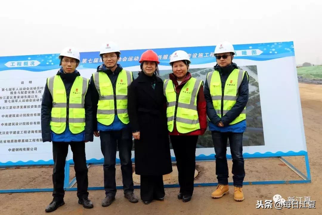 今天这个调研“暖”了军运村现场解决9个问题