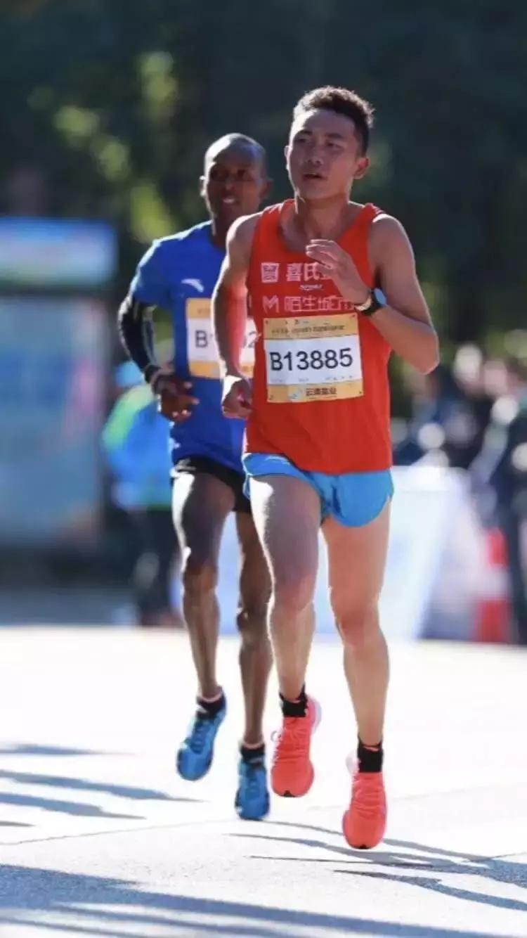 采访河豚,采访他