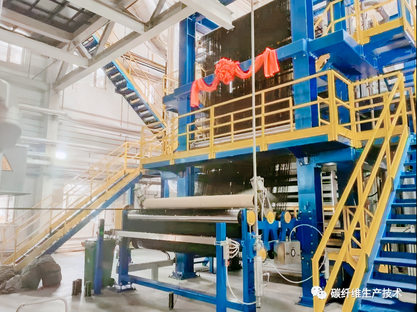 这个核心装备有望打破国外*锁封**，精功科技完成首条千吨级碳纤维生产线国产化