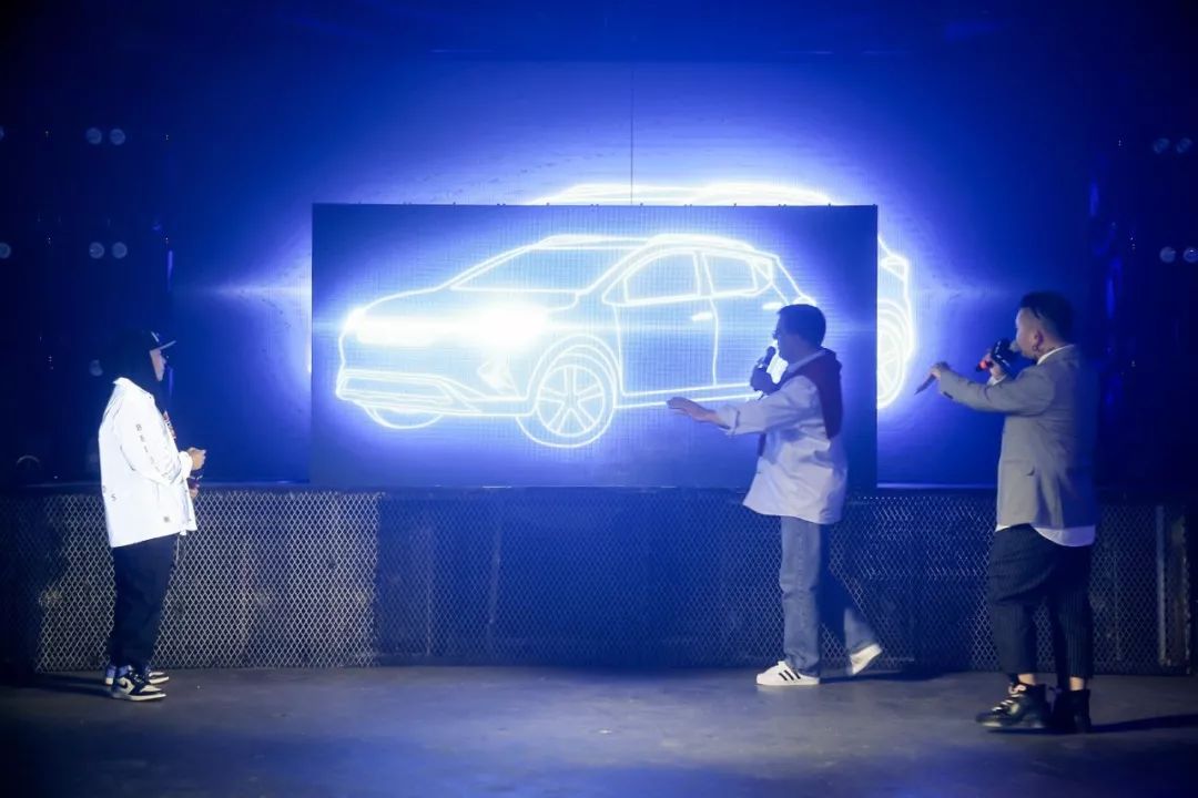 潮流“塑”递|百龄坛推出ADE真现场限量版