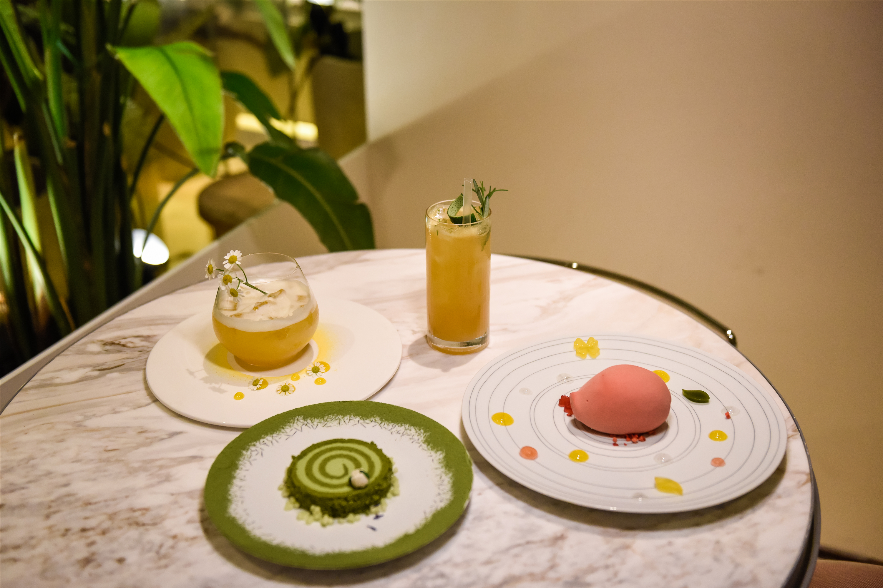 北京王府井又多了间超高颜值茶聚场，超现实主义印象派茶园