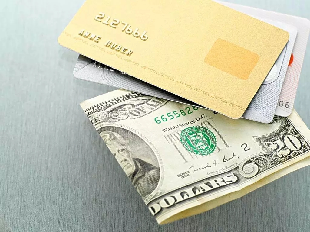 2019年最值得拥有的白金卡 (2019最值得办的白金卡)