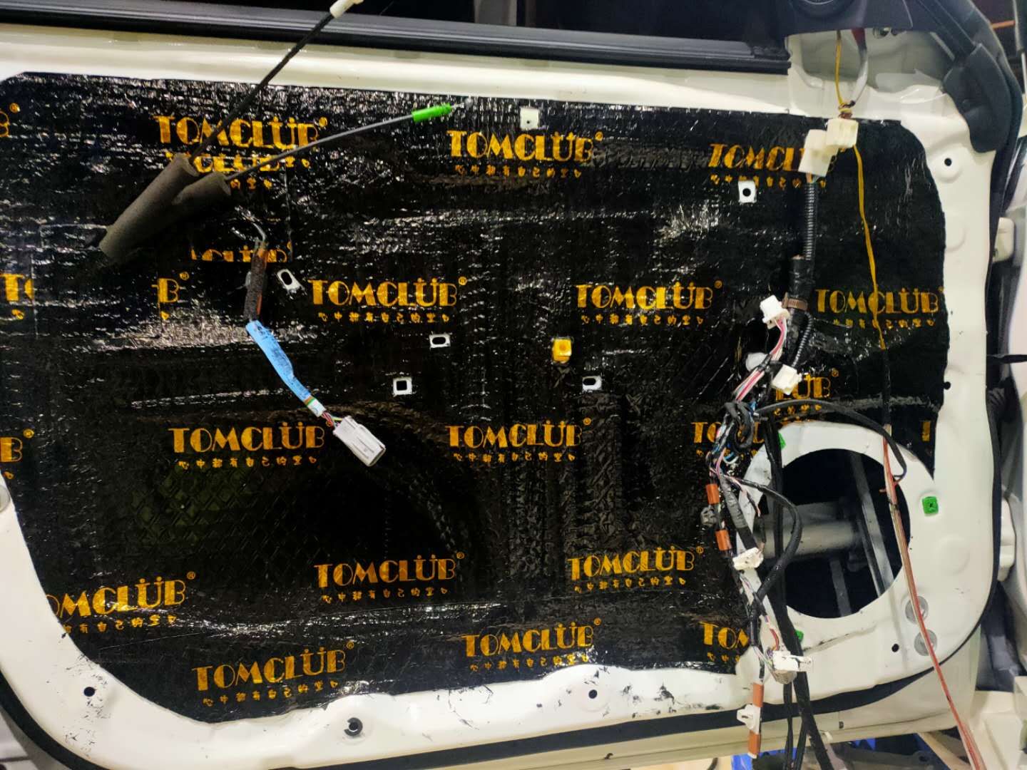 丰田锐志换喇叭不做隔音有用吗,丰田锐志隔音要怎么做