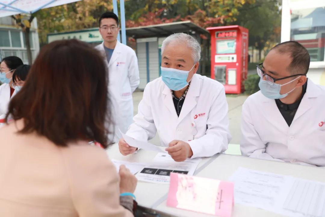 新时代红色军医精神,传承红色军医精神