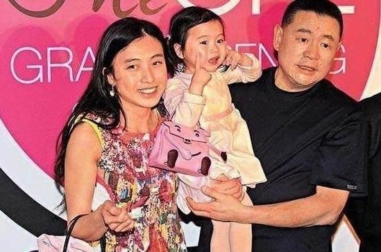 戴5万手链就被炮轰炫富,这些星二代的生活更壕