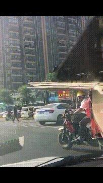 这么调皮的女朋友，我也想来一打