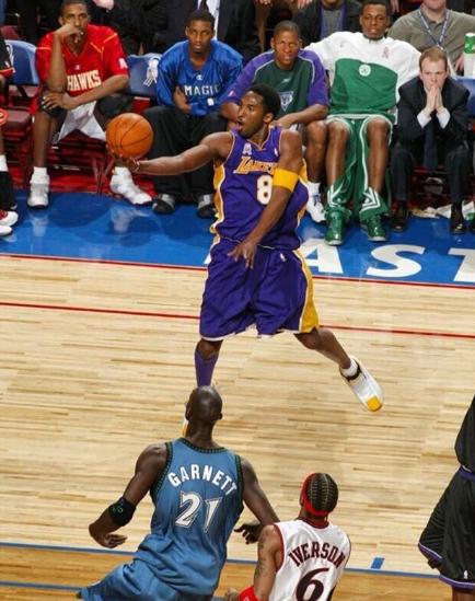 2021全明星纪念科比视频,全明星推出全新mvp奖杯纪念科比