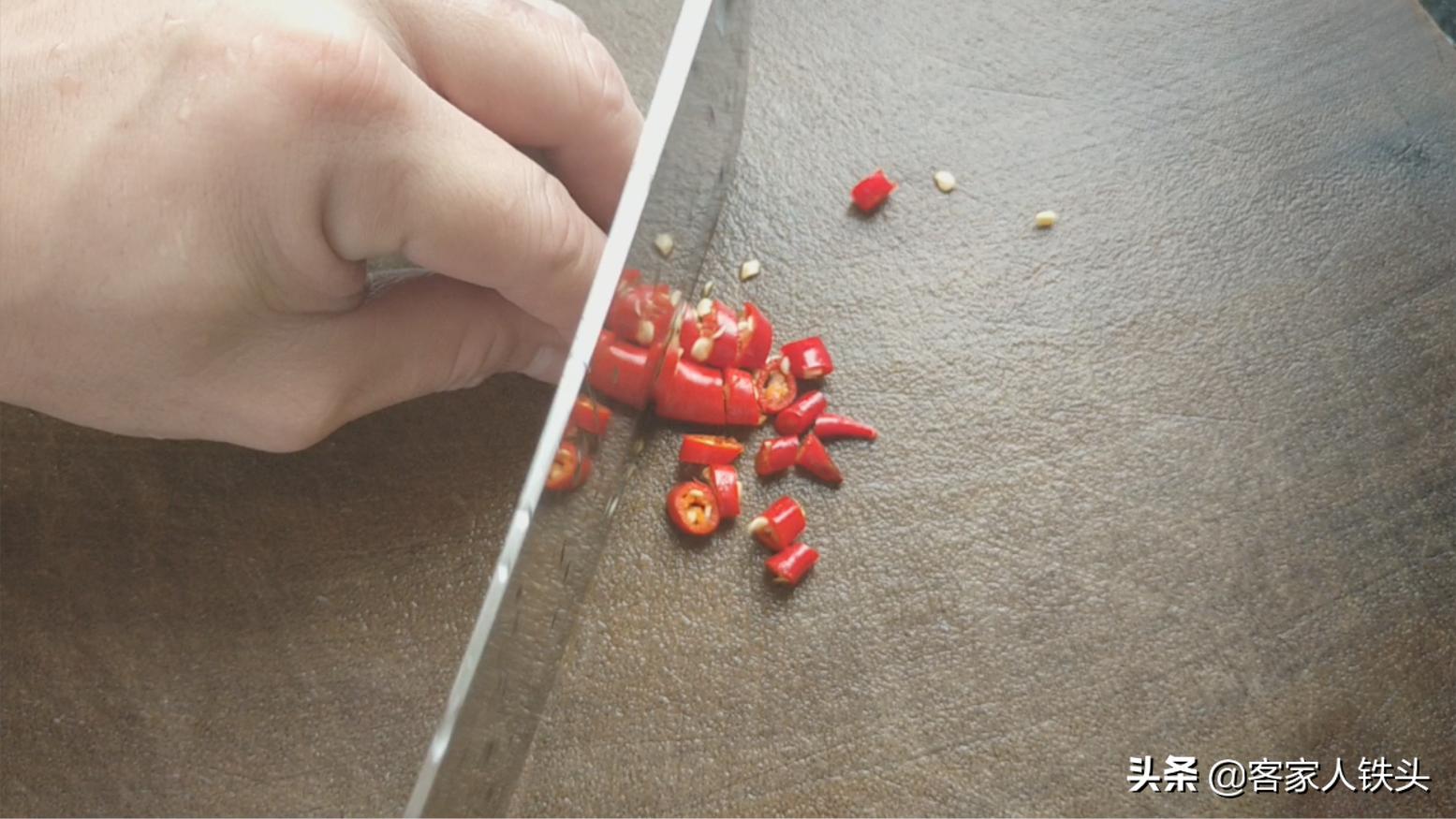 惠州客家鸡爪做法窍门,客家风味无骨蒜蓉鸡爪