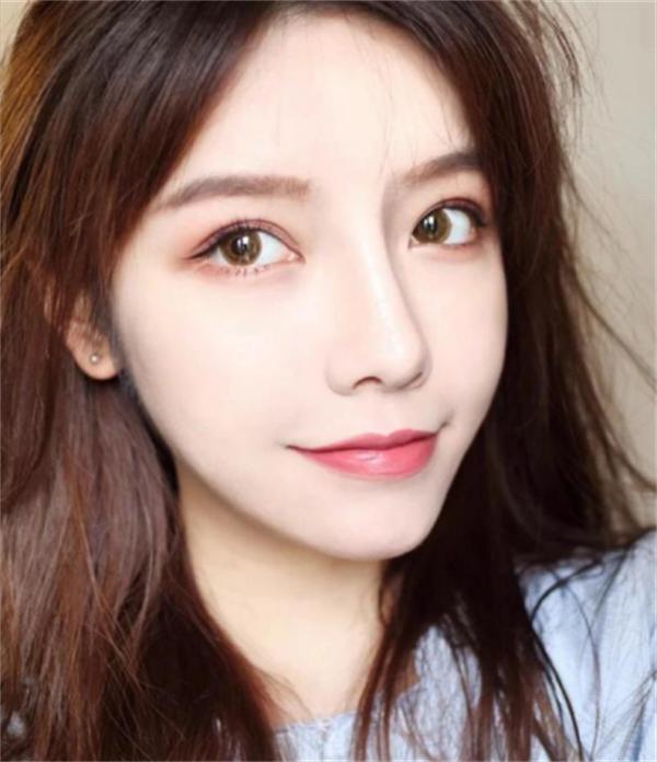 秋冬黄皮显白平价口红推荐,雅诗兰黛333枫叶红适合黄皮吗