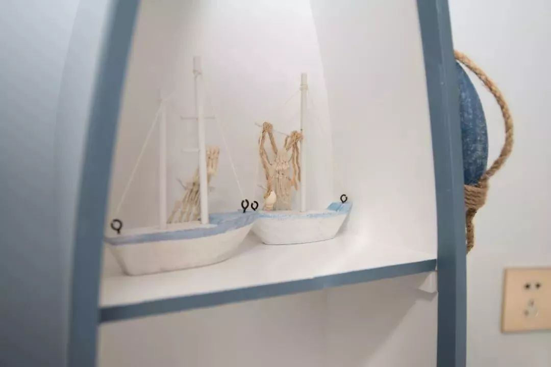 逃离城市躲进山野享受冬日暖阳,安静而美丽的渔村