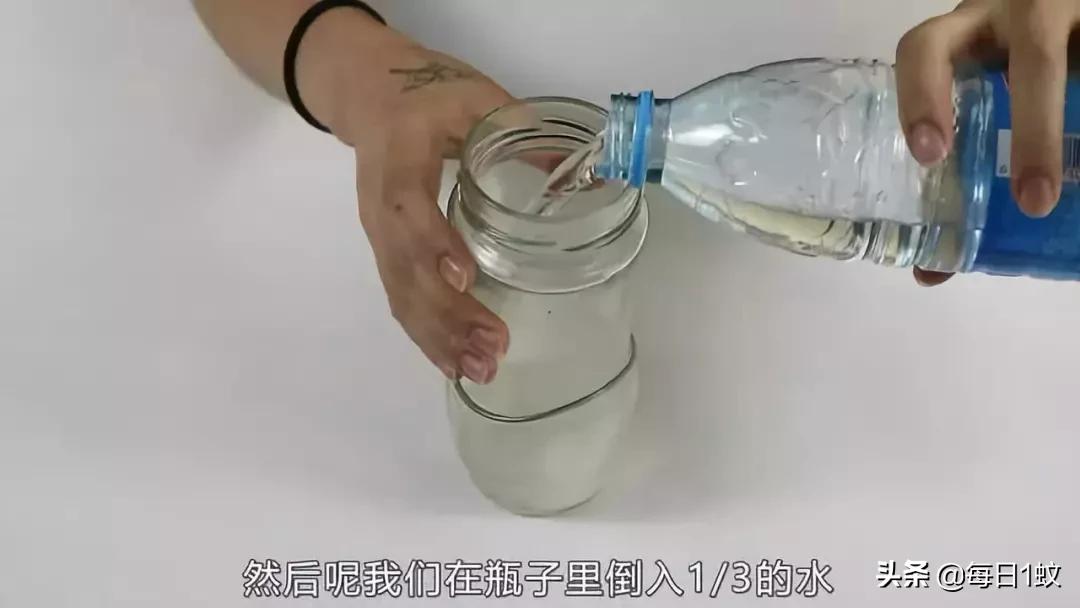 如何清洗杯子才能让杯子洗得更亮,清洗杯子底部够不着小妙招