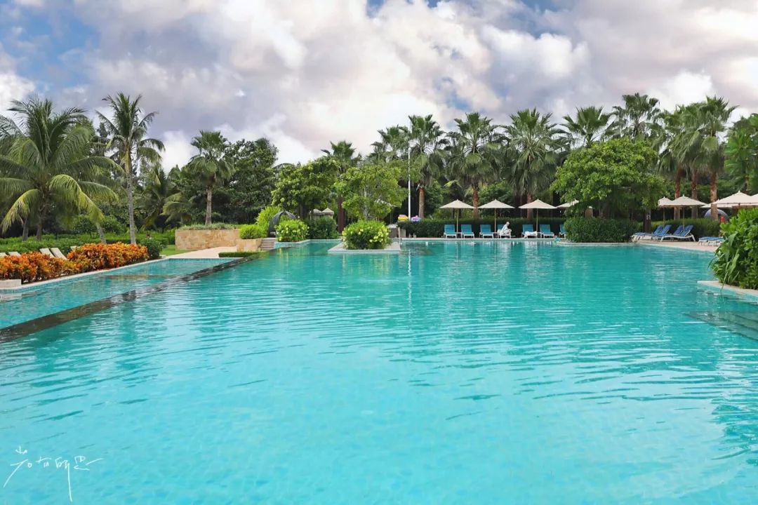 上海去三亚飞到哪里比较划算,上海飞三亚旅游