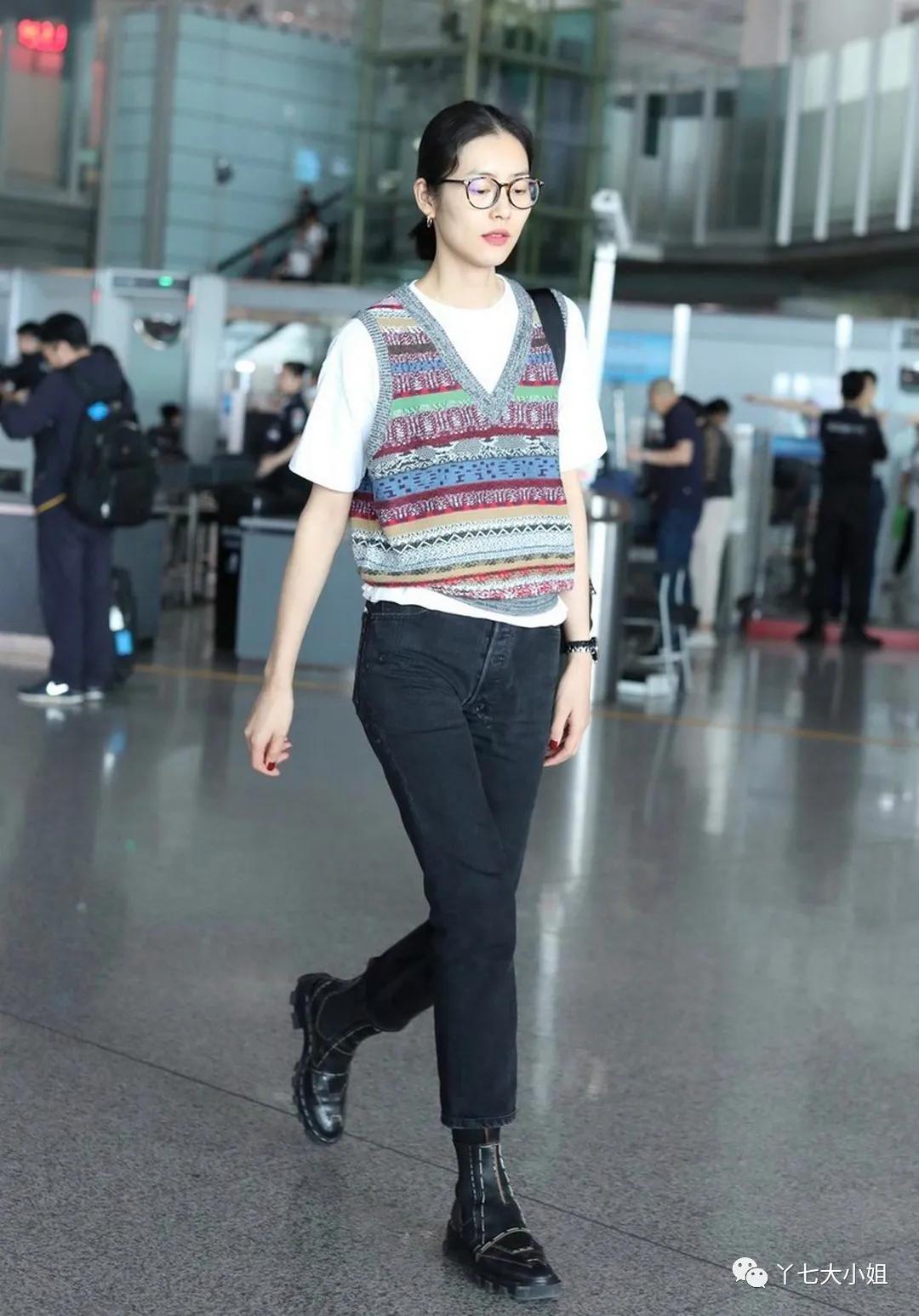 夏季衬衫和t恤叠穿方法,学t恤叠穿混搭法