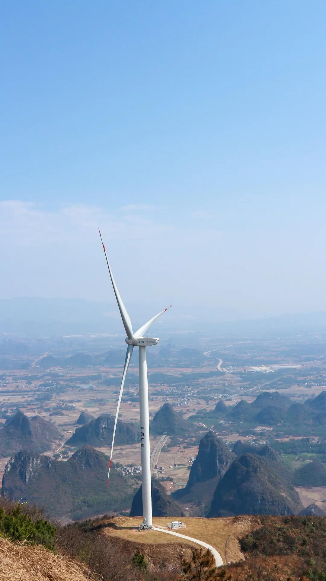 太美了拍照圣地,大钟山东岭大风车打卡