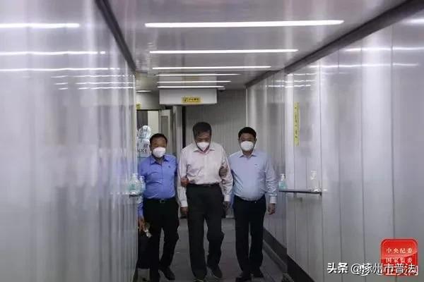 地铁安保拽女子下车处理结果,官方回应地铁保安拖拽女子事件