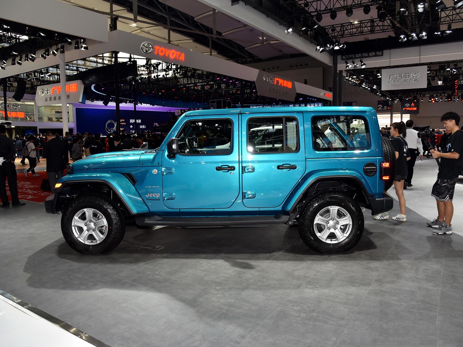 牧马人撒哈拉和卢比肯区别黑色,牧马人卢比肯和撒哈拉哪个更舒服