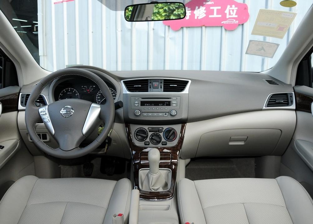 日产轩逸皮薄吗,销量之王日产轩逸家用首选