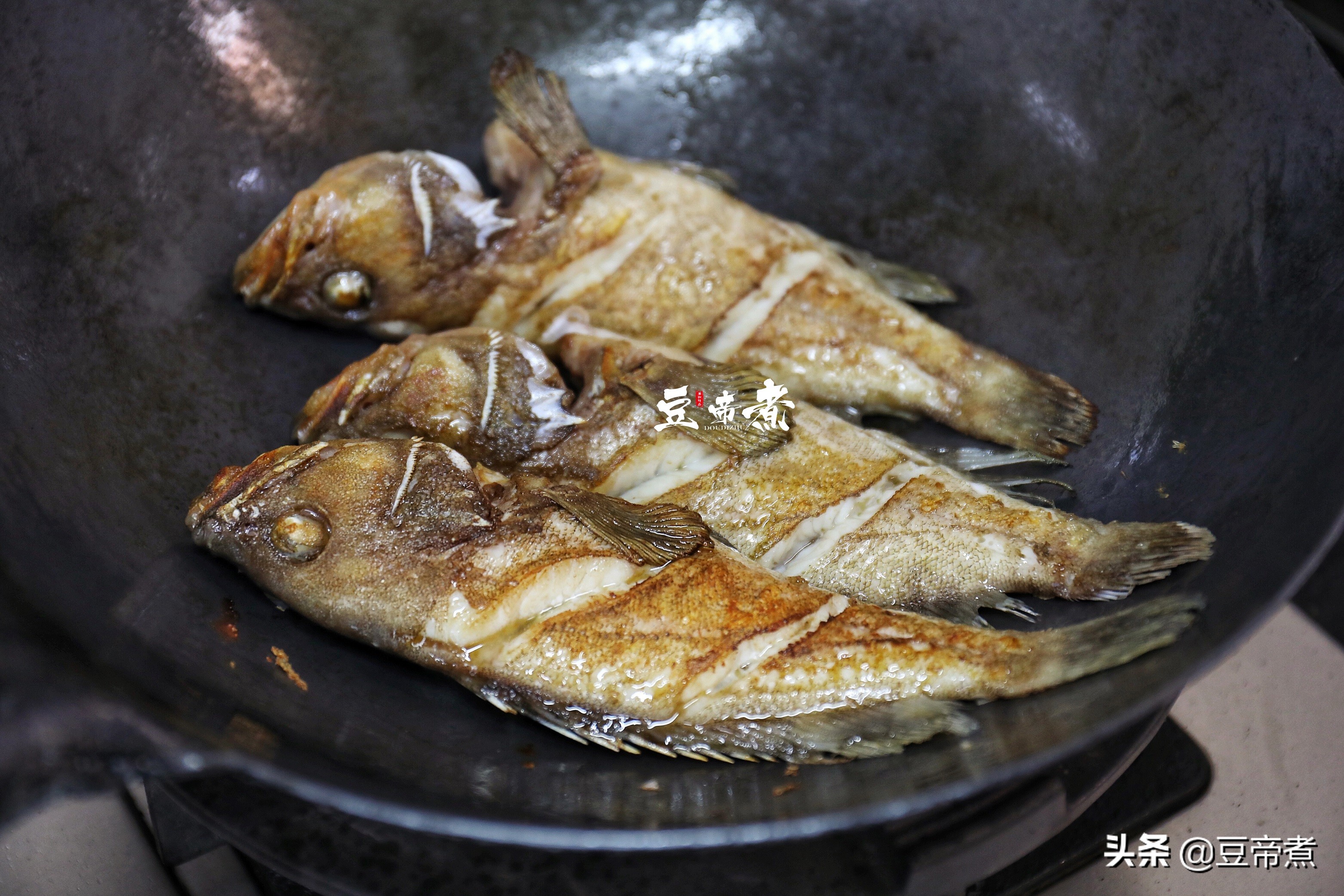 煮鱼汤怎么煮多奶,鱼汤怎么煮到最鲜