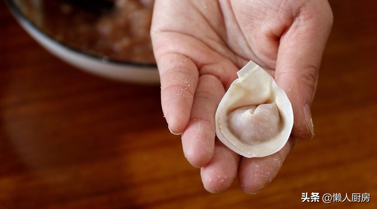 元宝小馄饨肉馅,馄饨元宝包法简单又好看