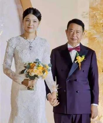 35岁嫁130亿富二代,38岁剩女嫁给千亿富豪
