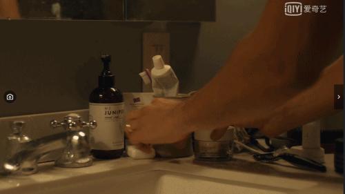 这“闷片”播出半年后,让当地离婚率翻倍,连出轨都不成问题了?