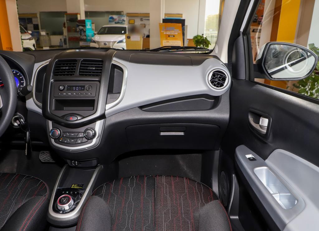 不到5万块的长安奔奔E-STAR值得买吗？听听开过的人怎么说