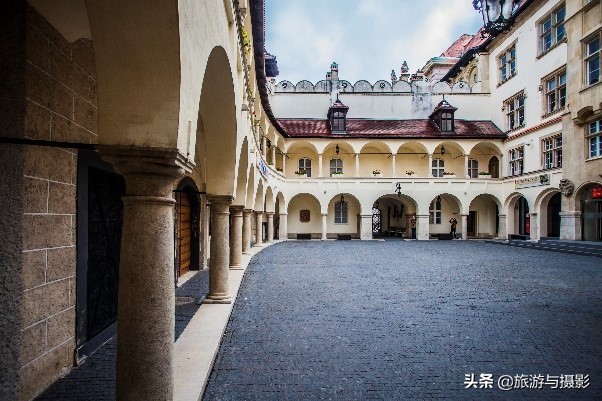 世界上拥有三个唯一的首都国家,全球唯一一个有两个首都的国家