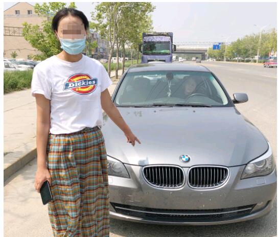 女子看直播买回“罗乱”宝马车，买家：与承诺不符要退车；卖家：只能帮着代卖出去