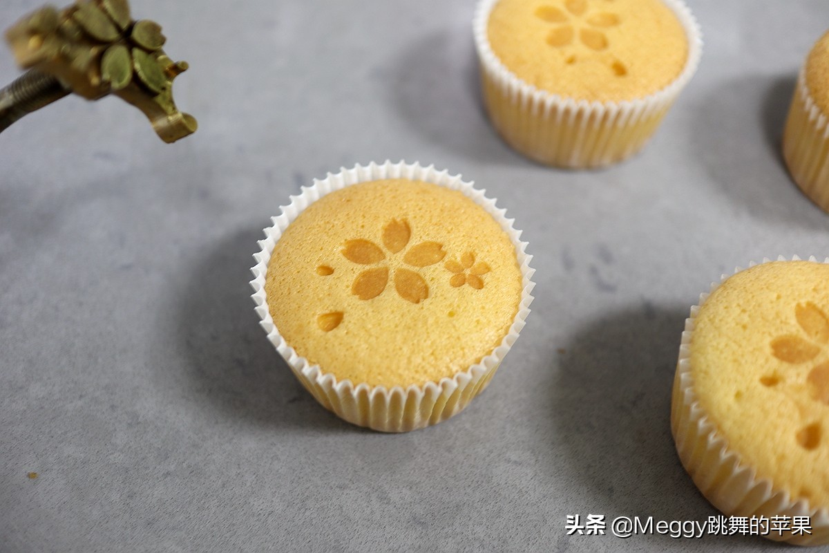 全蛋打发的可可海绵蛋糕,全蛋海绵蛋糕打发到什么程度