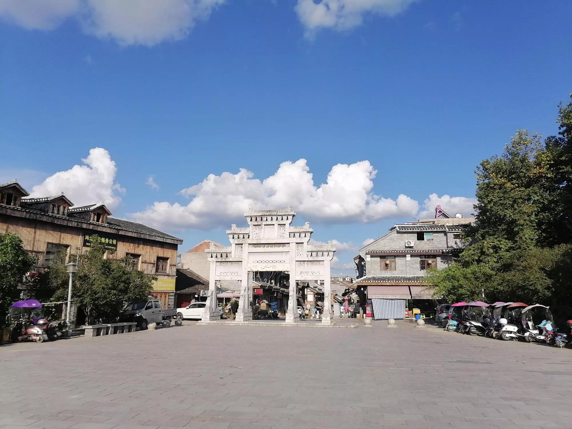 贵州贵阳青岩古镇旅游游记,贵州贵阳青岩古镇迎参观热潮