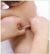 宝宝肚子受凉胀气消化不良拉肚子,宝宝脾胃虚寒经常隔几天会腹泻