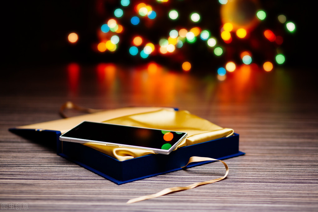 3月14日送什么礼物给女朋友,2月14日给女朋友送什么礼物