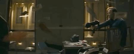 风骚律师秒变JohnWick，这部限制级动作片，不止连环暴头那么简单