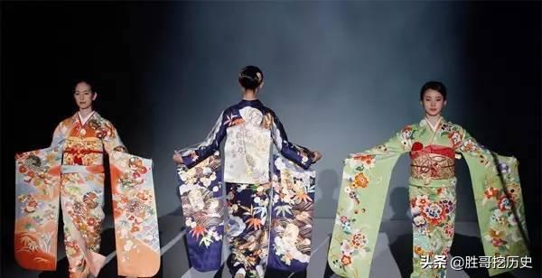 日本和服后面有一个小包包,日本和服背后的小枕包