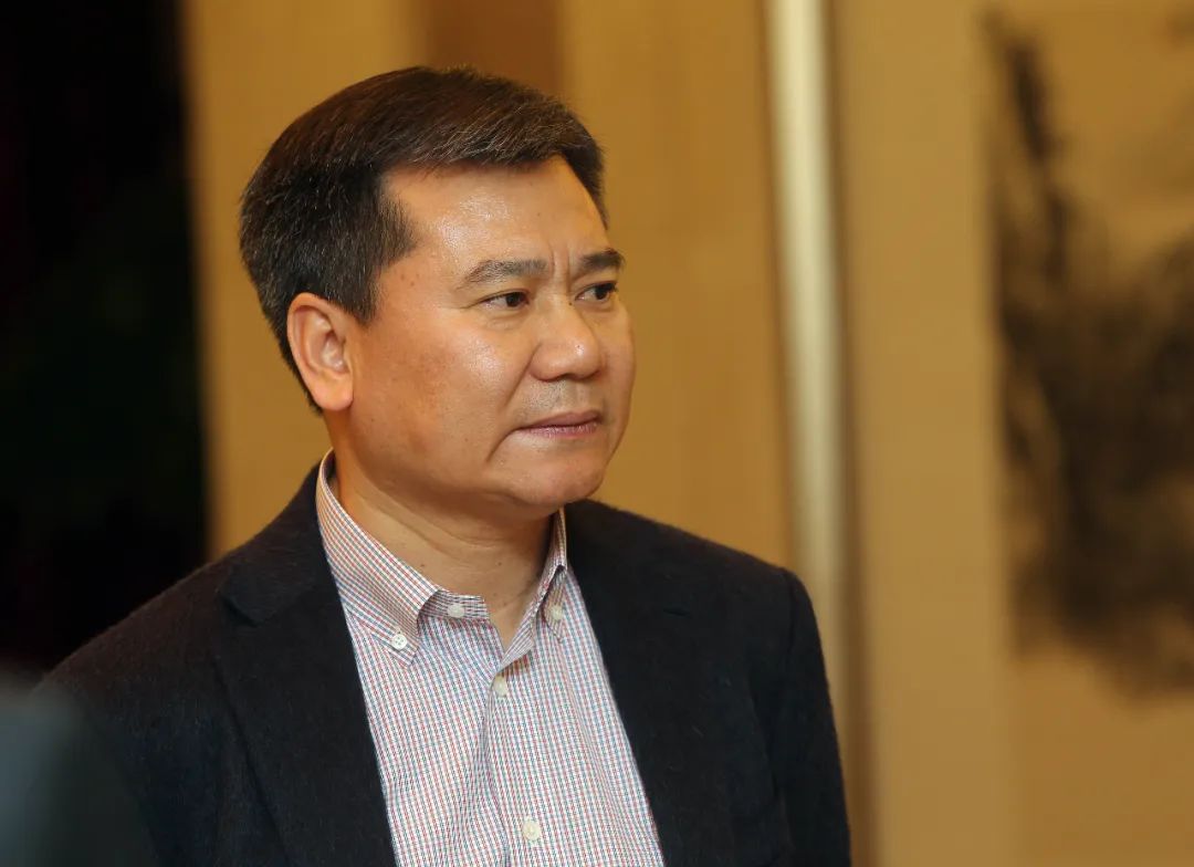 从国美到京东,苏宁输不起的连绵战争:每次转型都是大象转身