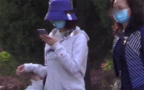 郑恺苗苗官宣后对baby的态度,郑恺和苗苗官宣在一起多久了