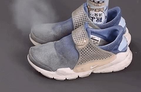 鞋里汗臭,夏天脚臭鞋臭怎么办教你除臭方法