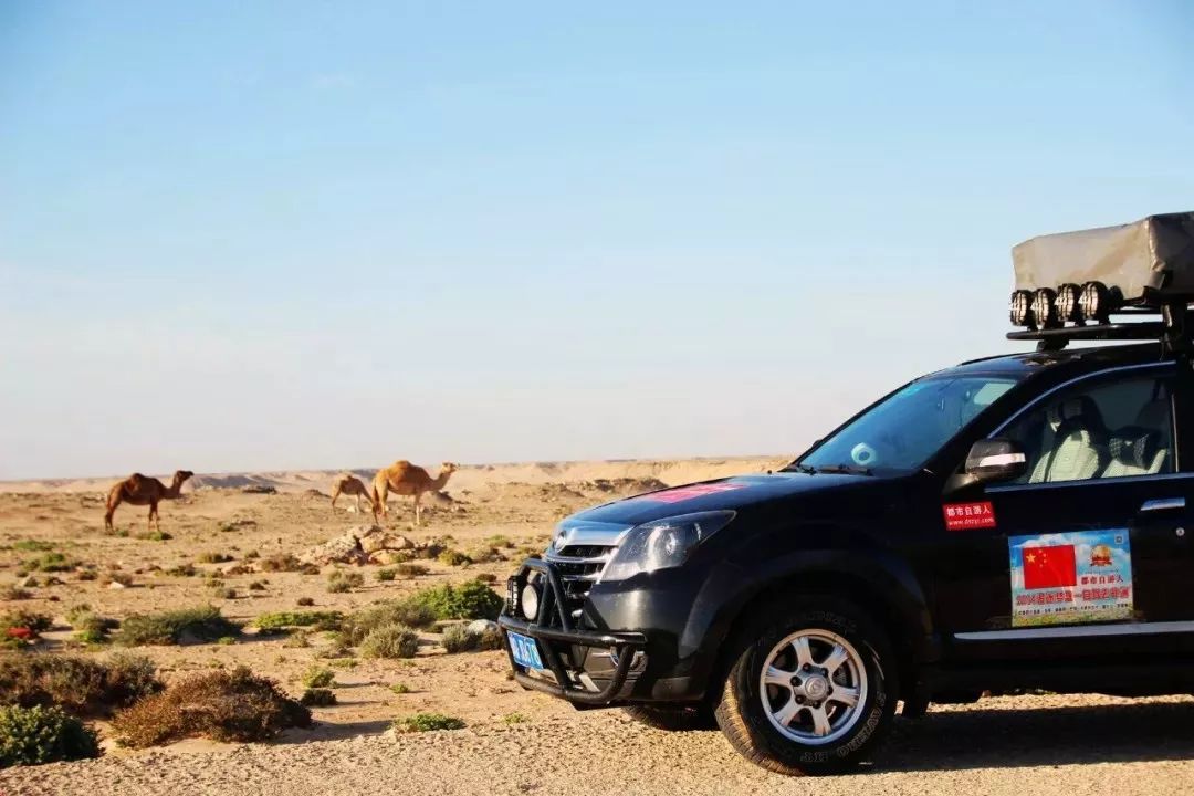他一人一车环游五大洲，遭连环抢劫，却看见最美的风景