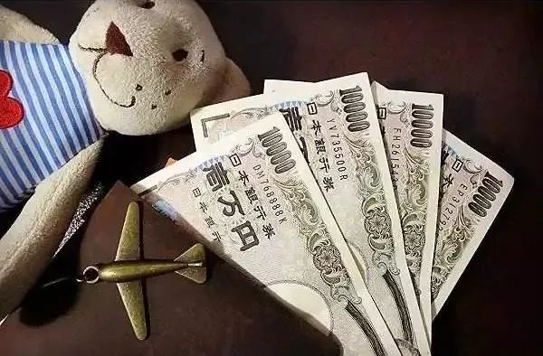 行业信息 | 用奢侈品讲金融, 瞬间秒懂！双手奉上金融男撩妹指南