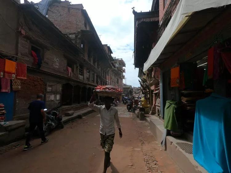 尼泊尔旅游有什么优惠政策,中国对尼泊尔旅游免签吗