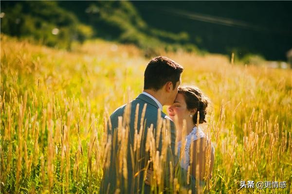 微信上女人不联系你就三个原因,微信里只有一个女生是什么感受