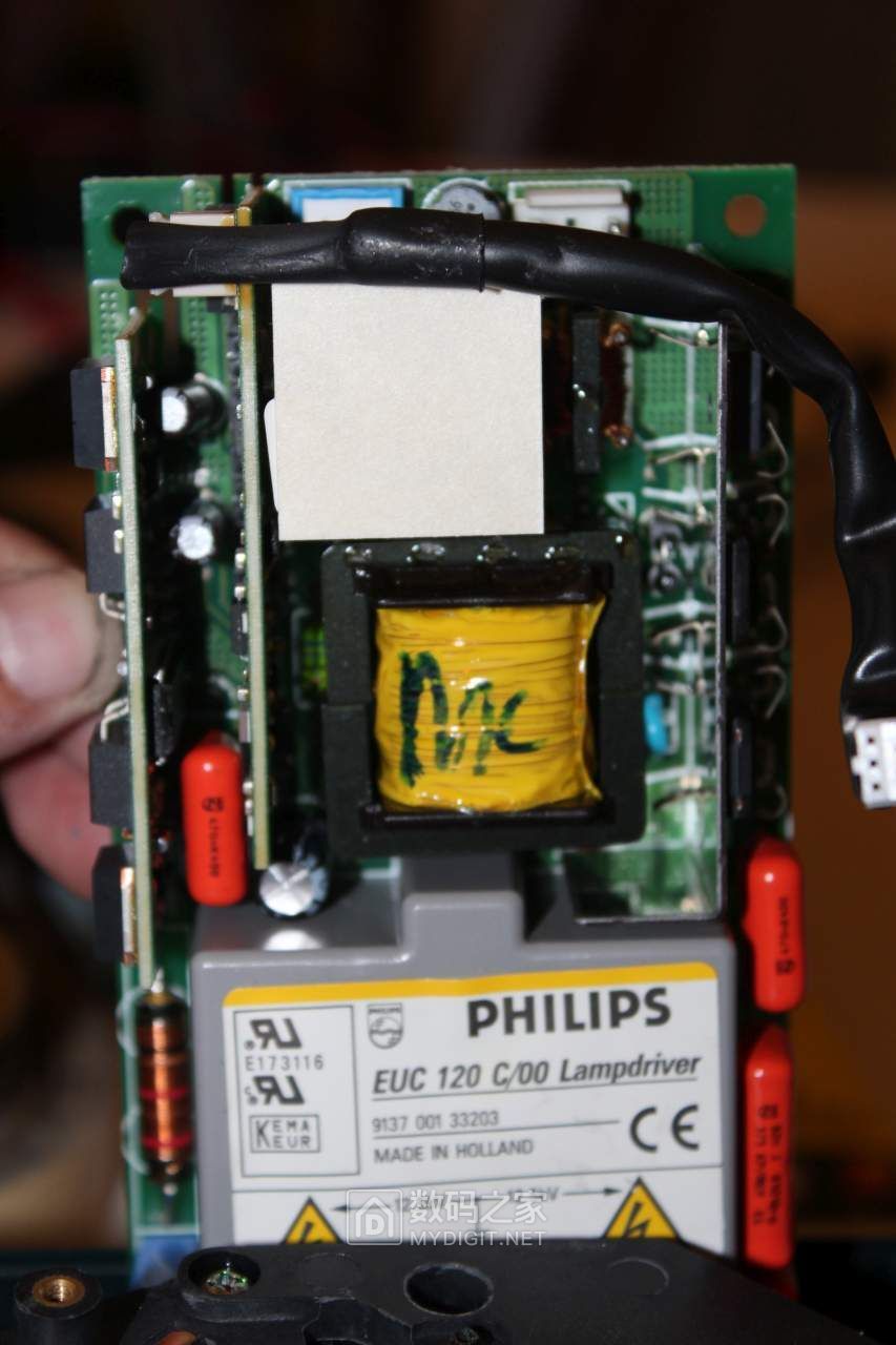 都是钽电容惹的祸：拆修宝施玛（Proxima）3LCD投影机三无故障