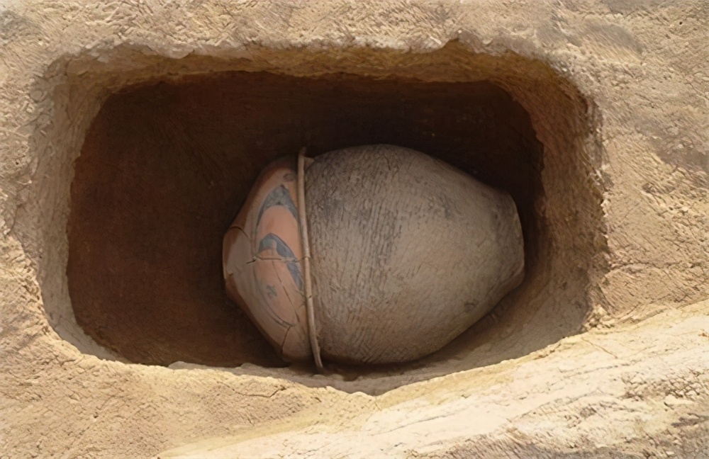 村民挖出一件国宝,农村盗墓挖出国宝