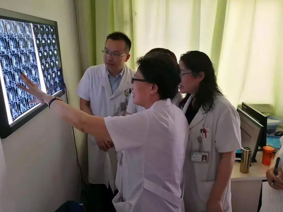 幸运的胖女孩的英文,幸运的胖妹