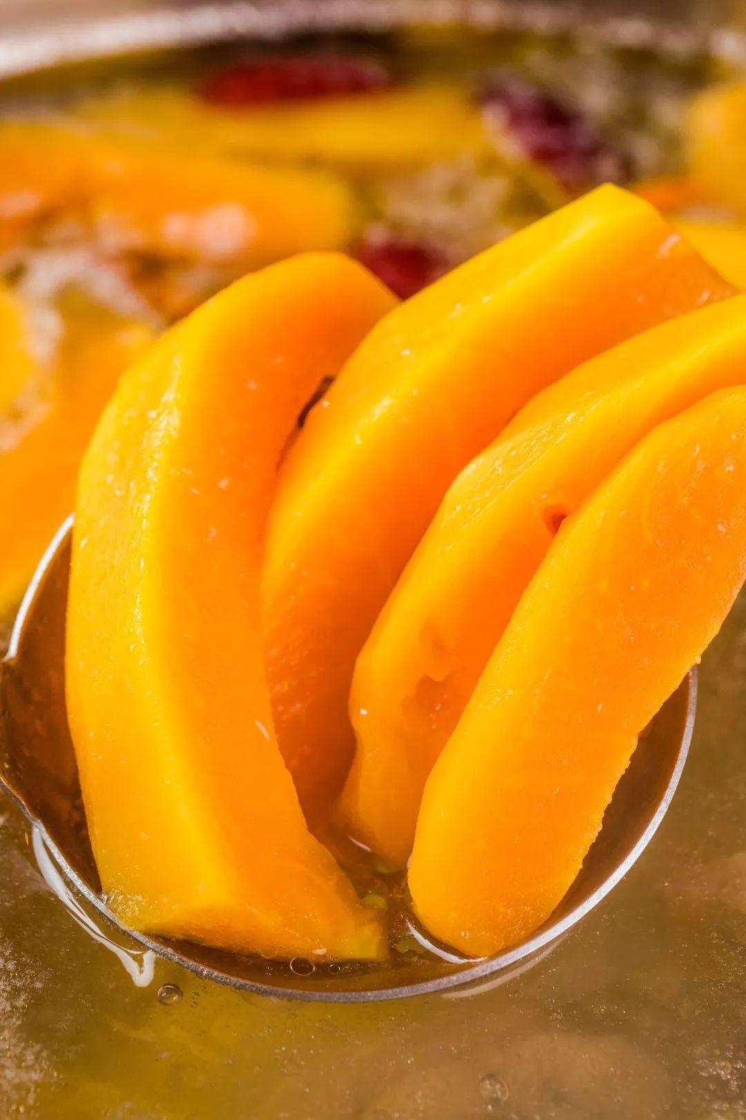 13000㎡运动餐厅，包足球场，打卡网红玻璃屋，集装箱，涂鸦楼梯