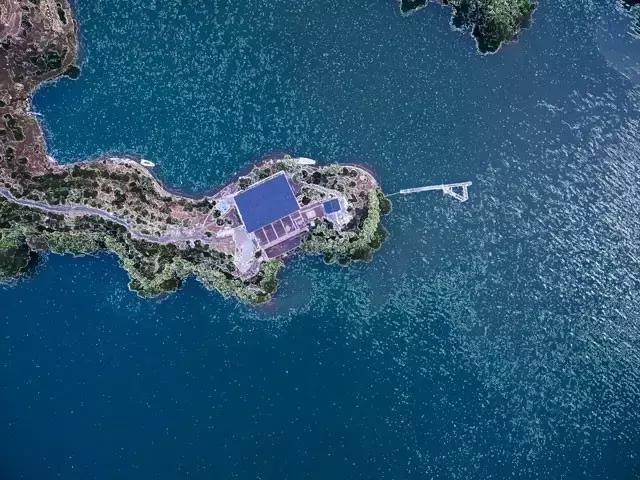 40岁大叔钓鱼,40岁大叔买下一座岛