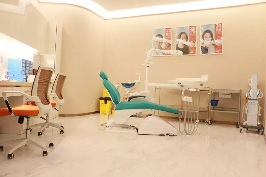 1元做女神不是梦!这家素颜改造基地,躺着就能变美